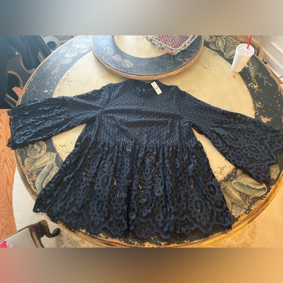 Lane Bryant Tops - NWT Lane Bryant lace top